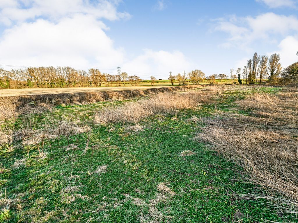 Property photo 3 of 5 Photo 2