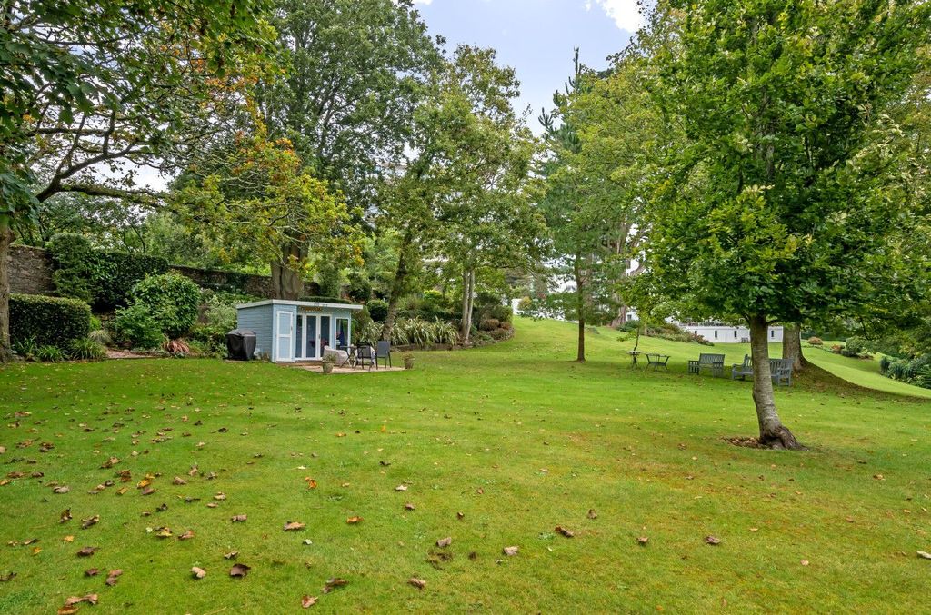 Property photo 3 of 14