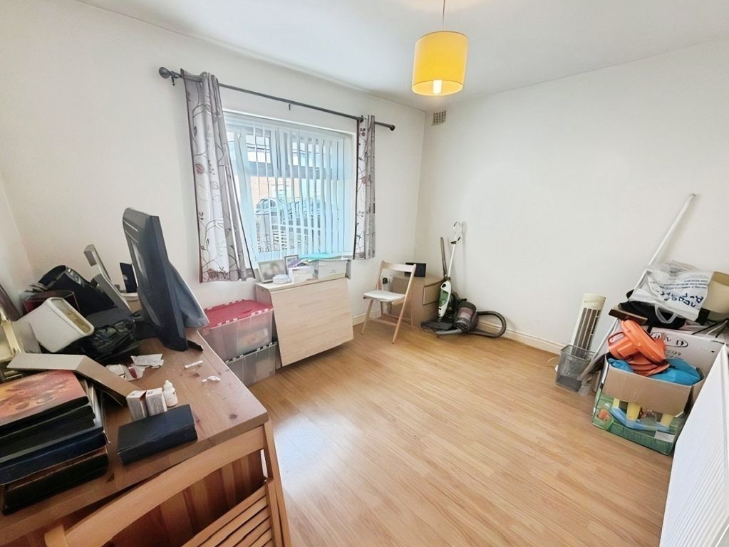 Property photo 3 of 11