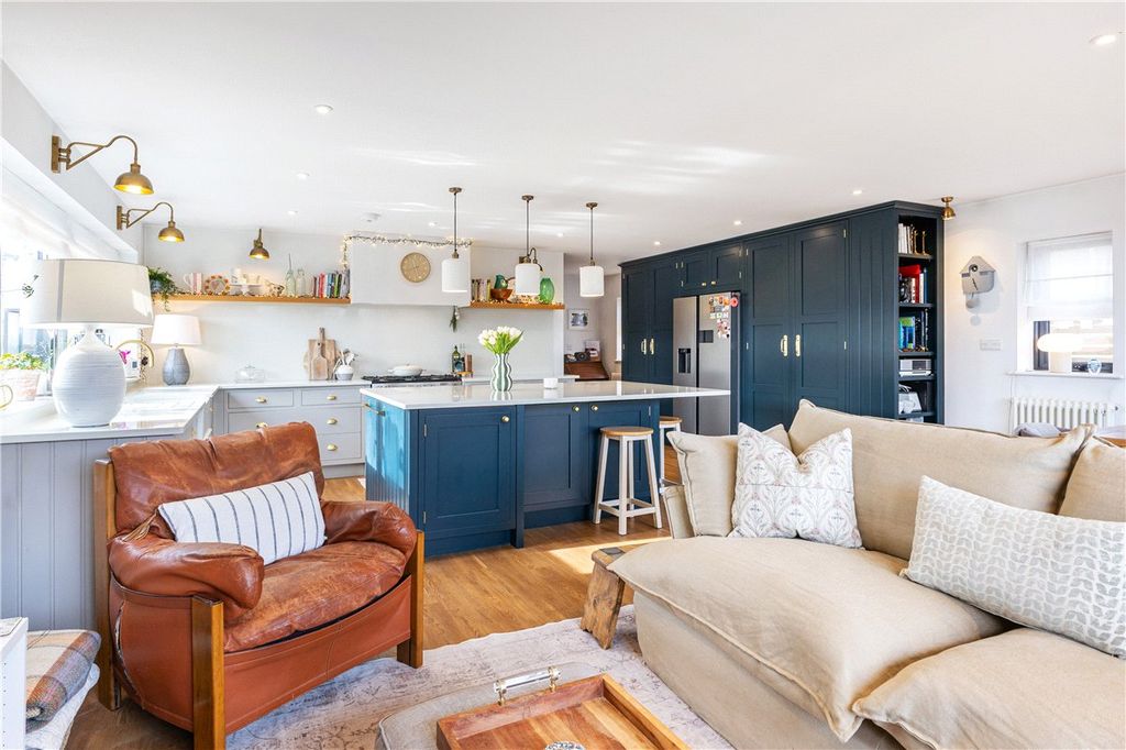 Property photo 3 of 31 Kitchen/Diner/Living