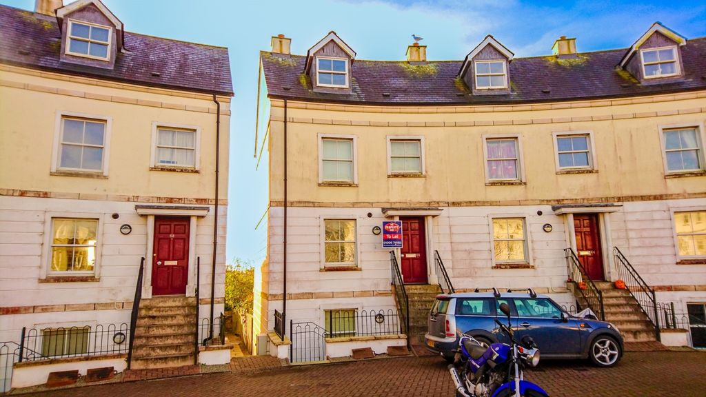 Property photo 2 of 2 Royffe Way Tps Bodmin Branch 01208 74182 -1