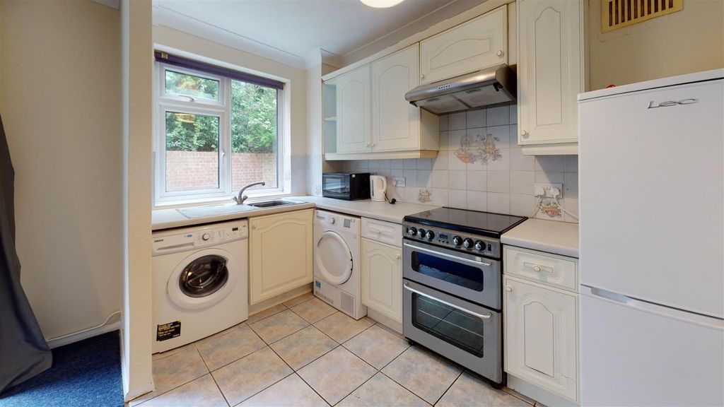 Property photo 2 of 8 Picture 2