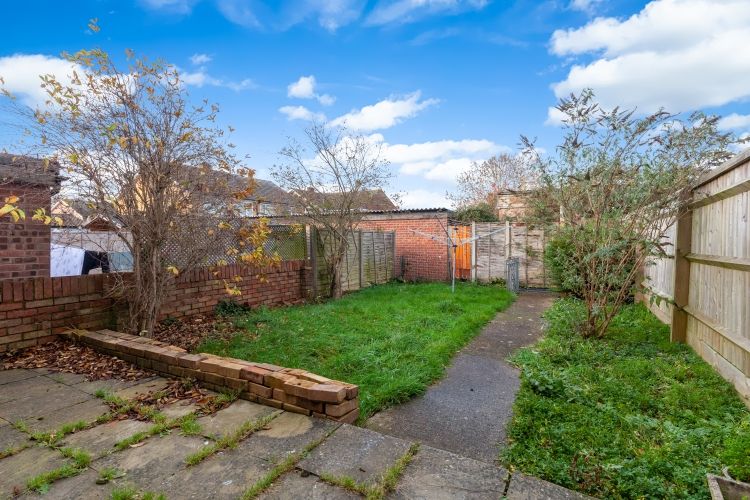 Property photo 2 of 7 242226