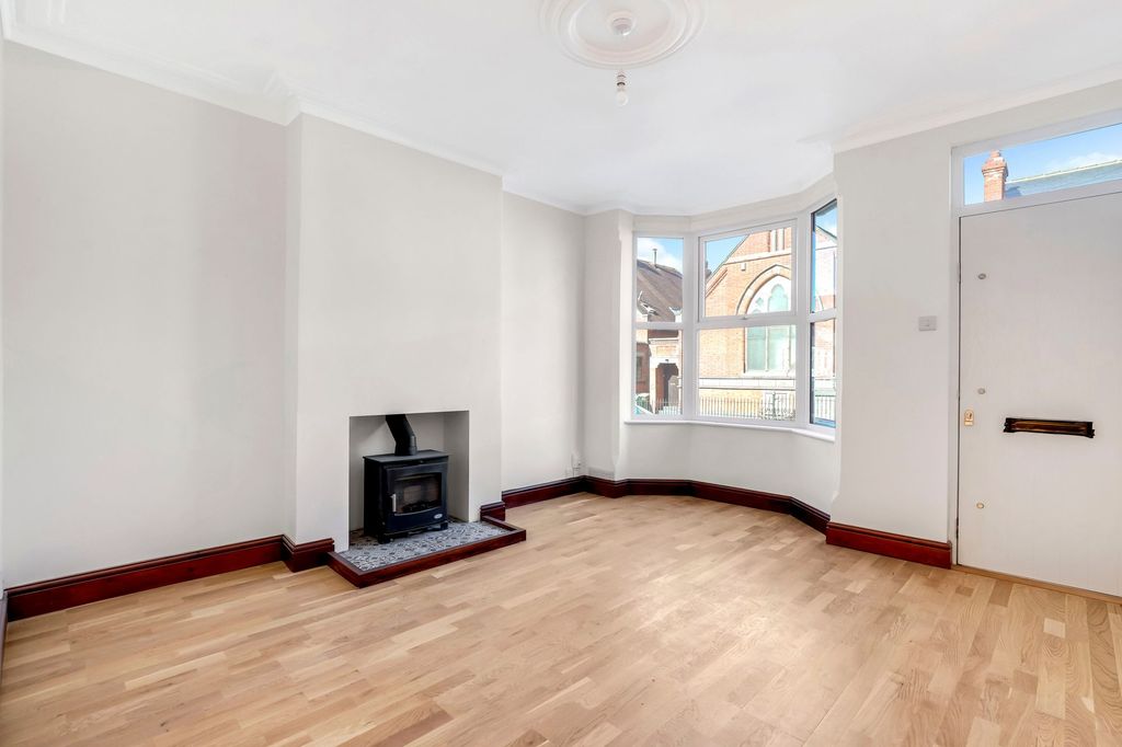 Property photo 2 of 17