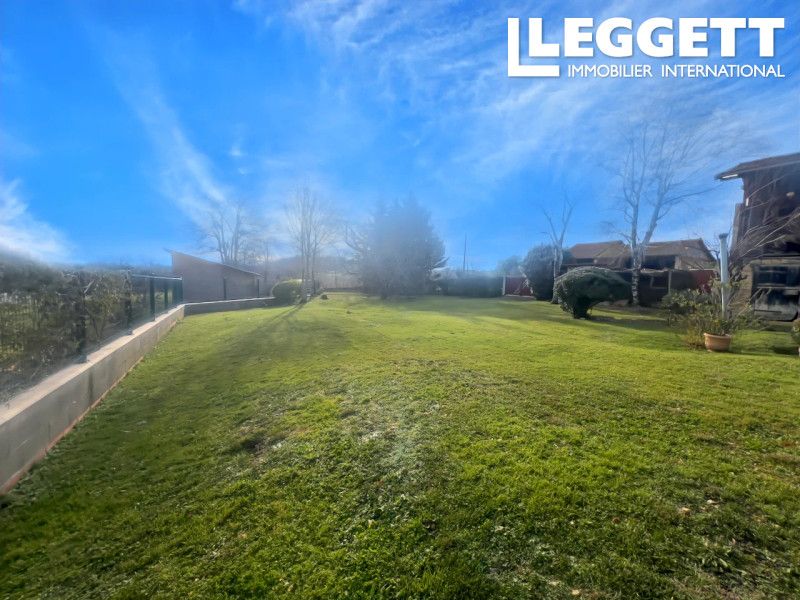 Property photo 2 of 10