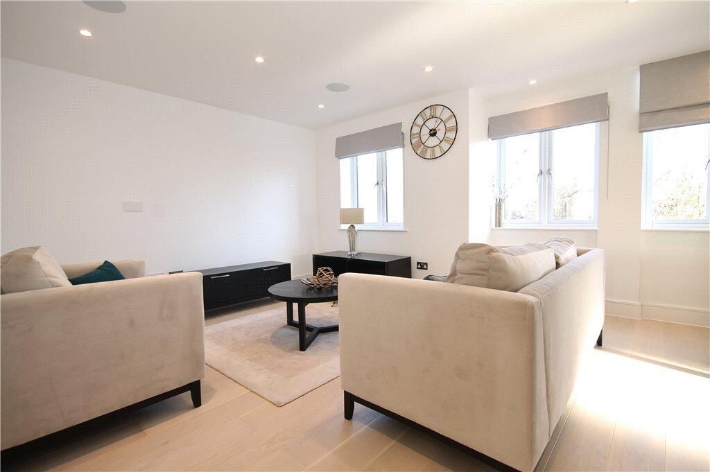 Property photo 3 of 10 Helliwell & Co