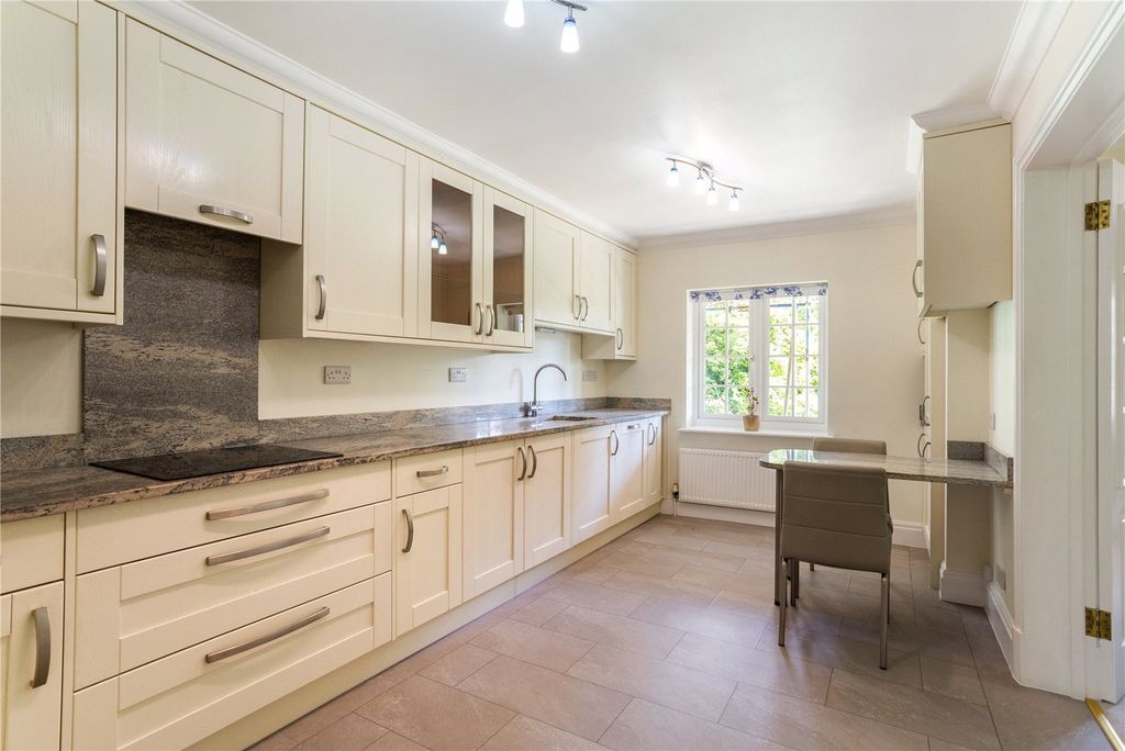 Property photo 3 of 12 Picture No. 07