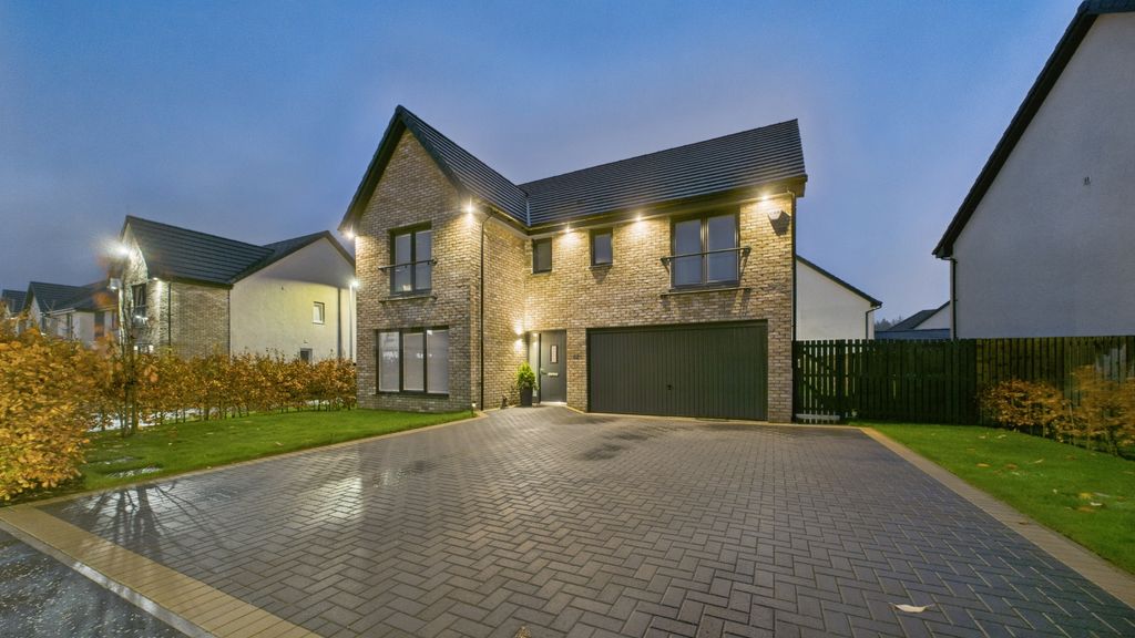 Additional image 28 of 5 bed detached house for saleGlenluce Drive, Bishopton PA7