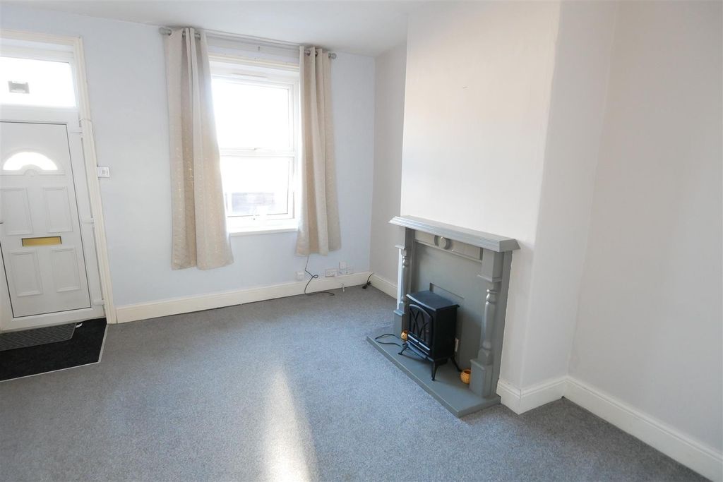 Property photo 2 of 6 P1440307.Jpg