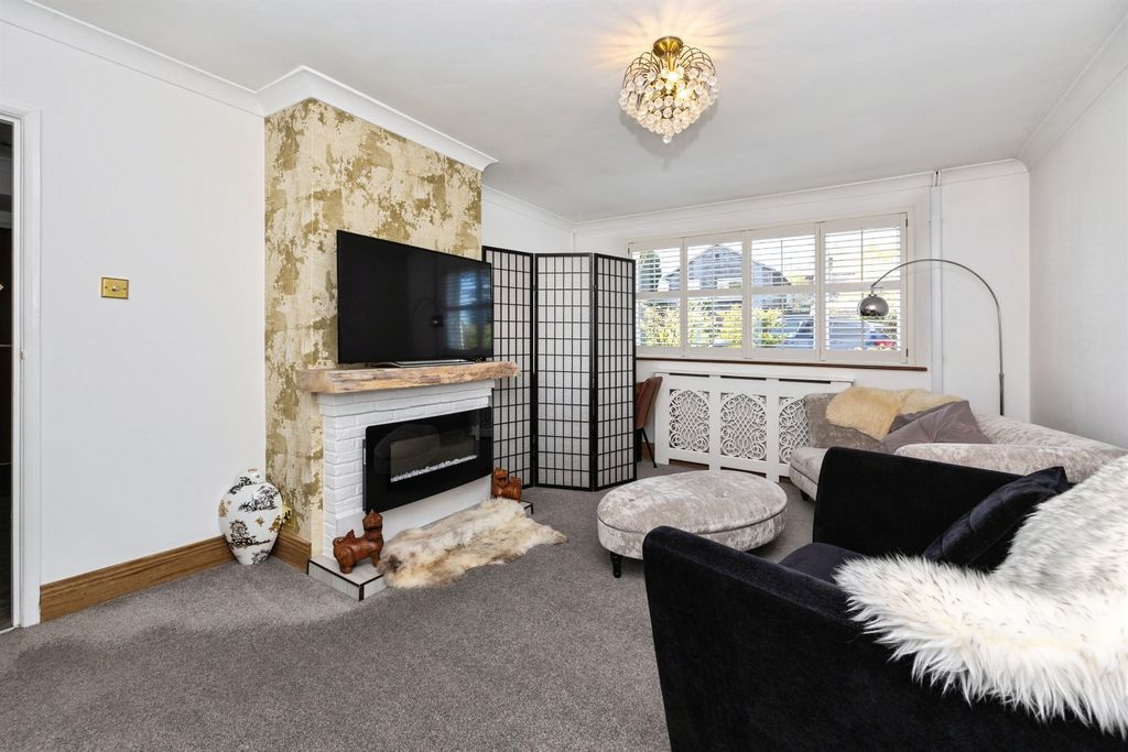 Property photo 3 of 18
