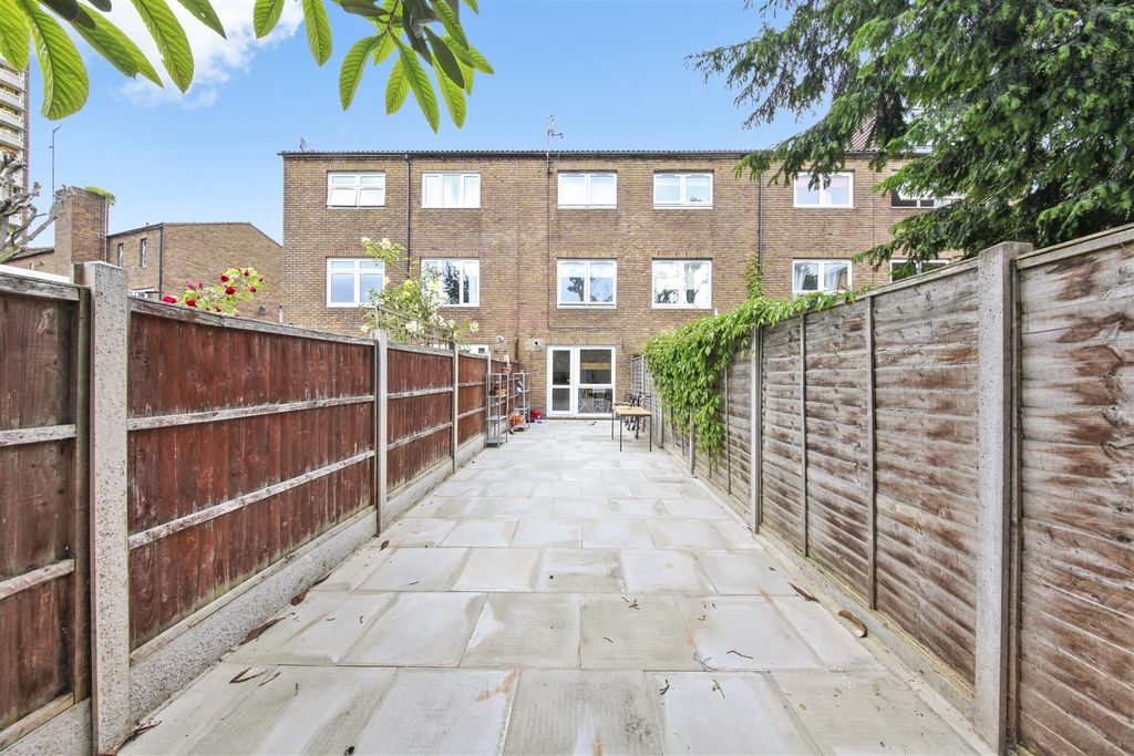 Property photo 2 of 9 65 Chambord Street - Kfn6Dznigblvlyh67Etg.Jpg