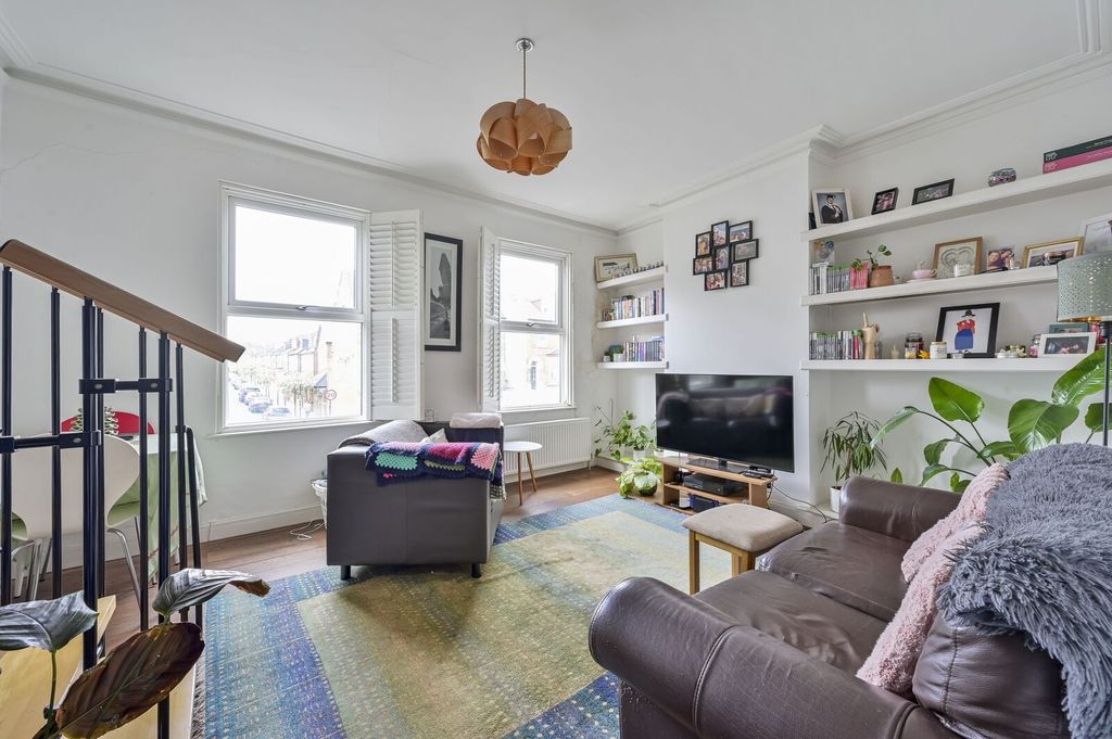 Property photo 1 of 7