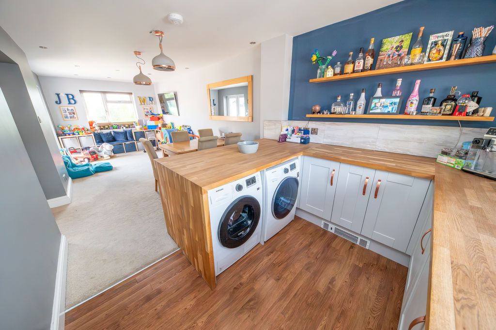 Property photo 3 of 21 Photo 17