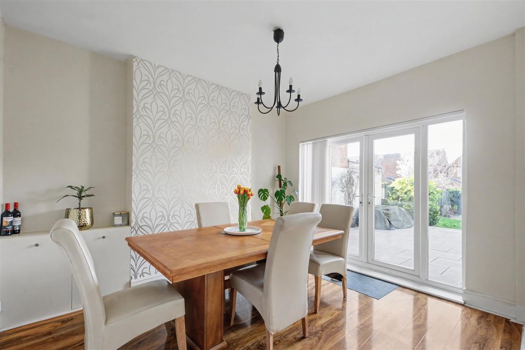 Property photo 3 of 19 Dining Room_1.Jpeg