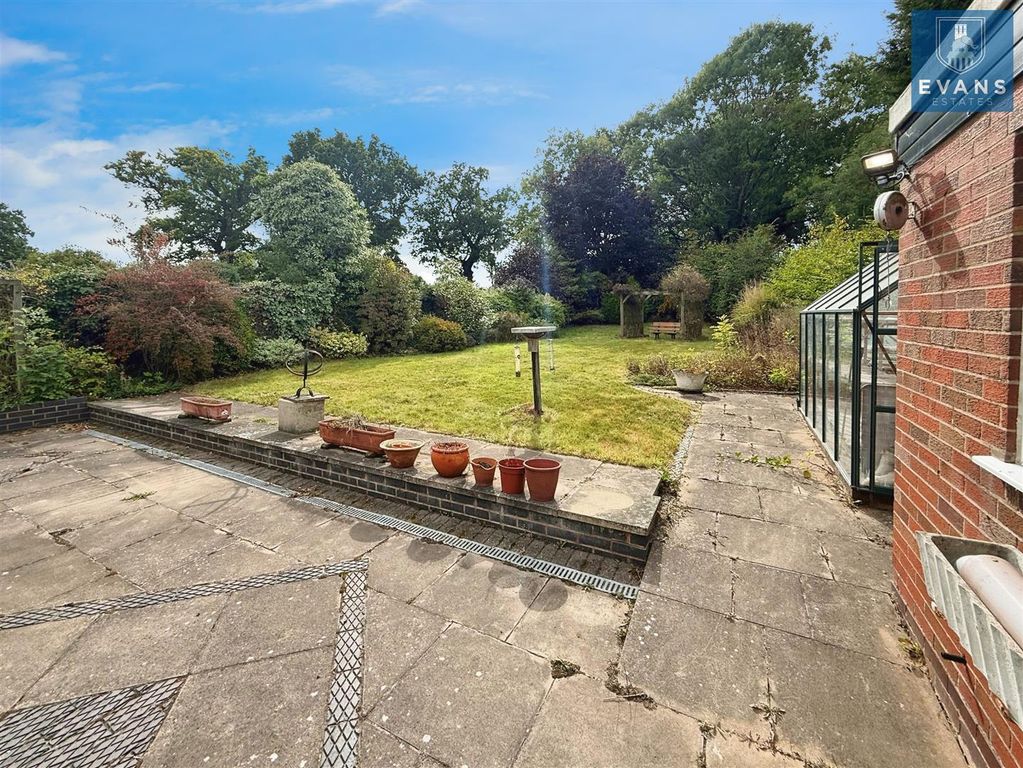 Property photo 3 of 24 Garden