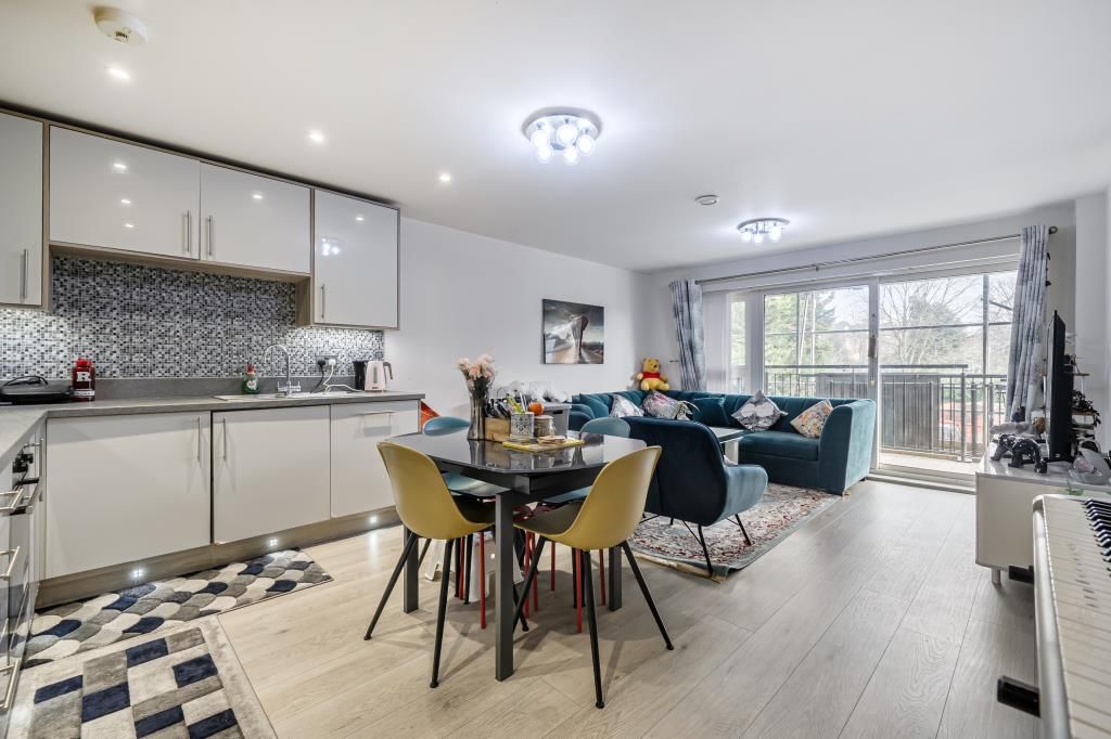 Property photo 2 of 17 Kitchen/Dining Area