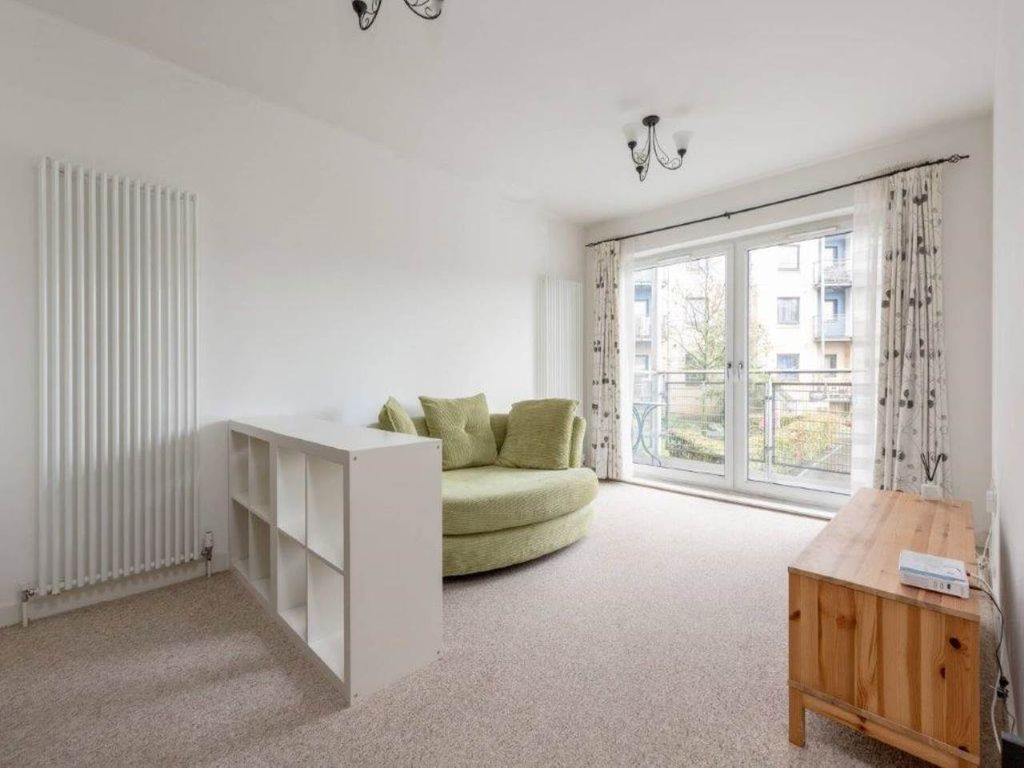 Property photo 2 of 11 55956_Drybroughcres-002