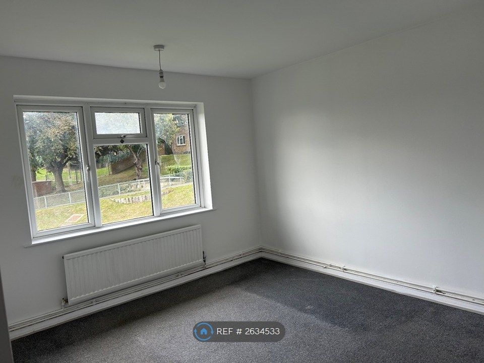 Property photo 3 of 5 Bedroom 2