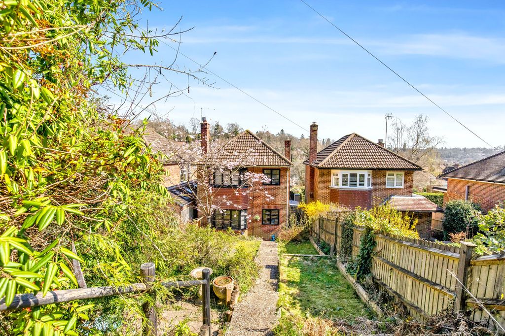 Property photo 1 of 25