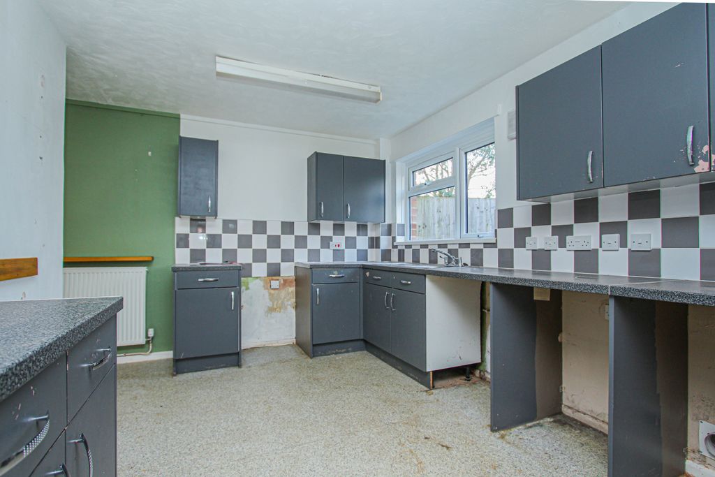 Property photo 2 of 8 Kitchen/Breakfast Room