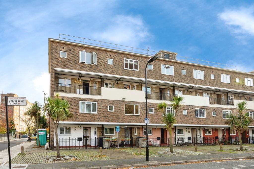 Property photo 1 of 17