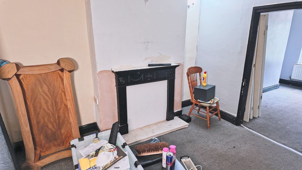 Property photo 3 of 18