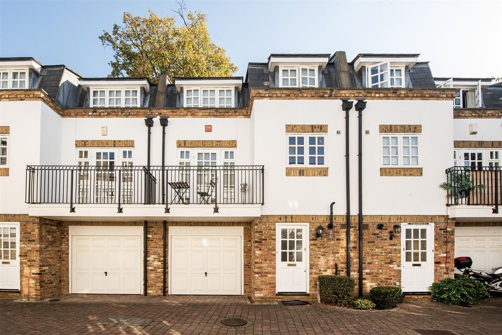 Property photo 1 of 17 Helliwell & Co