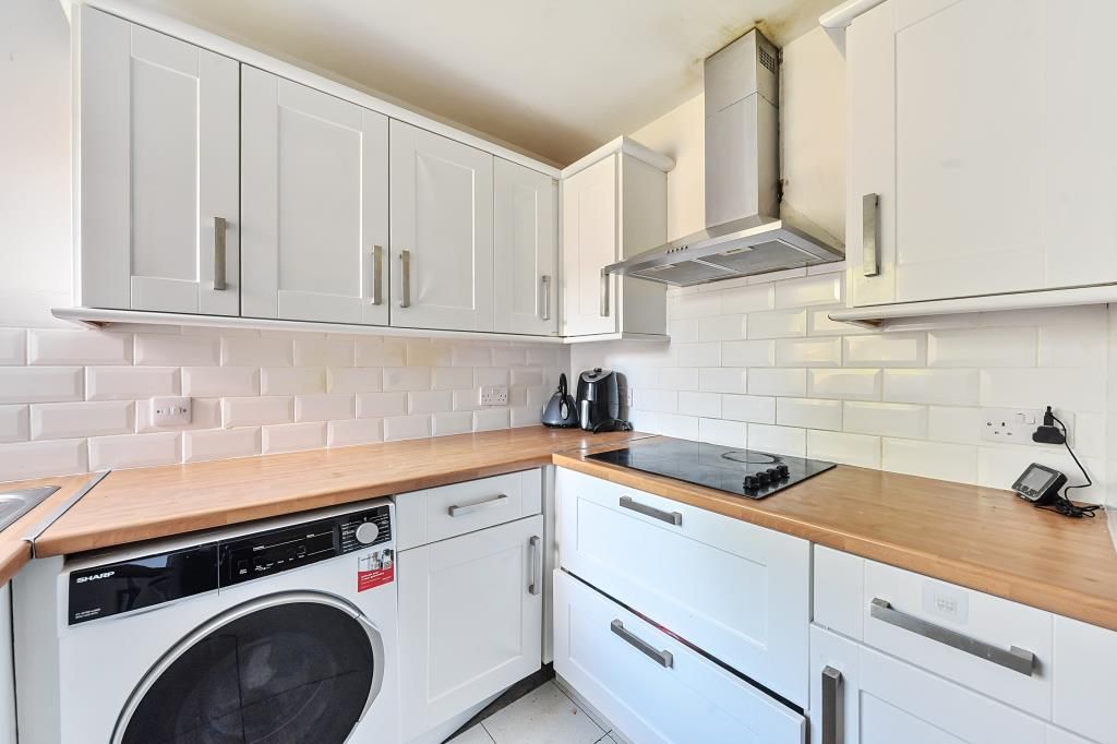 Property photo 3 of 20 Kitchen