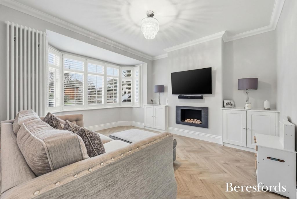 Property photo 2 of 32 Picture No. 16