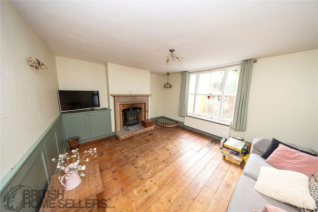 Property photo 2 of 44 Picture No. 18