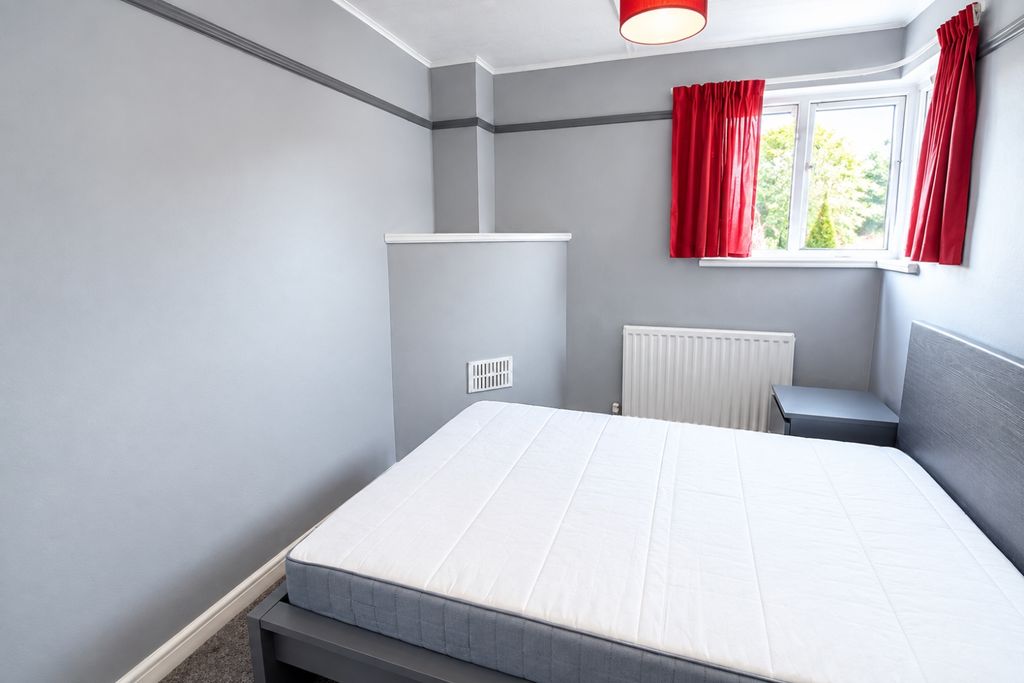 Property photo 3 of 6 E9249Aae-1d58-4042-82A8-9Eef9A812122
