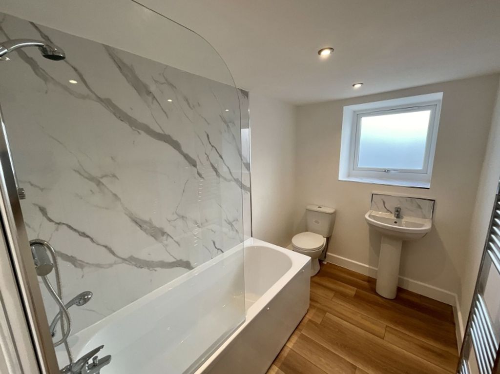 Property photo 2 of 11 2B36A2E3-42D7-4484-A8B3-718Fdcd42Ffa