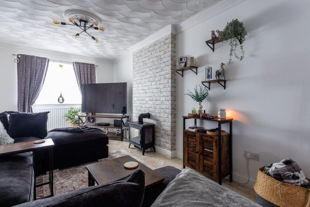 Property photo 3 of 25