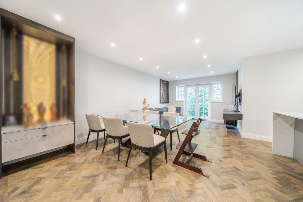 Property photo 2 of 22 Picture No. 25