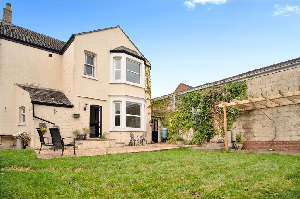 Property photo 3 of 18 Picture No. 03