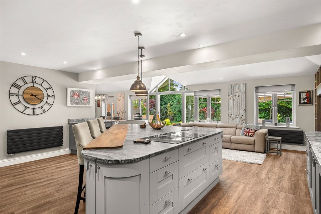 Property photo 3 of 33 Picture No. 63