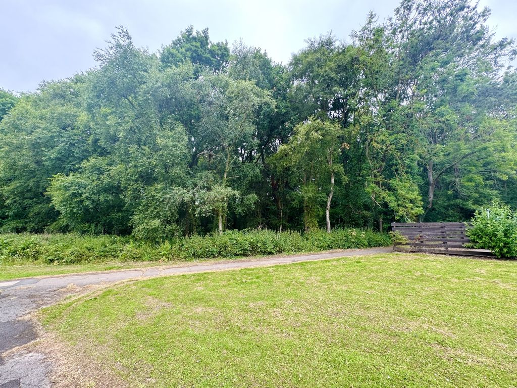 Property photo 3 of 23 Img_3028