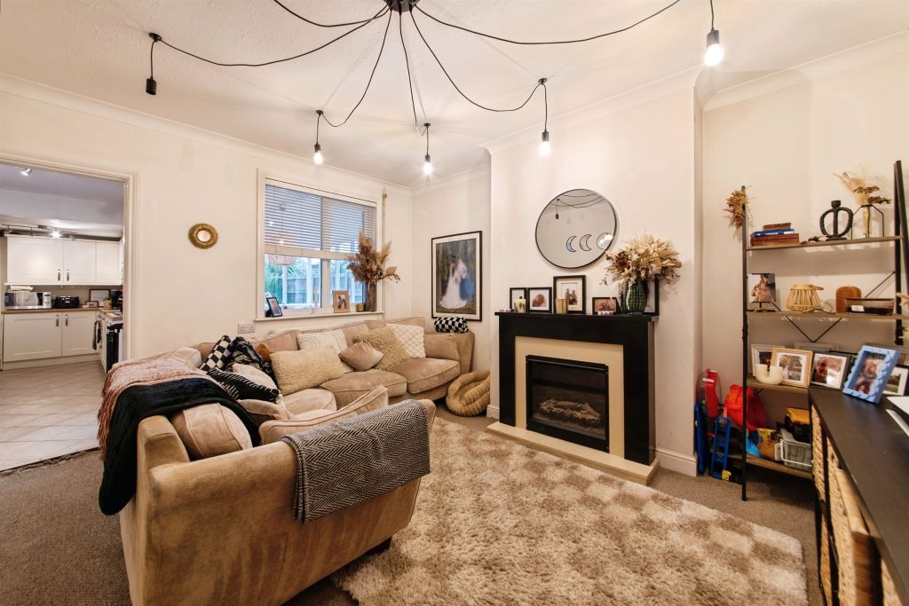 Property photo 3 of 18