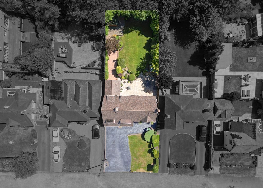 Property photo 2 of 40