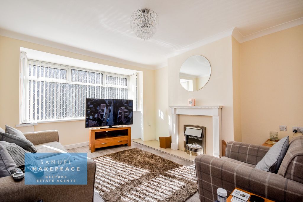 Property photo 2 of 16 Gallery