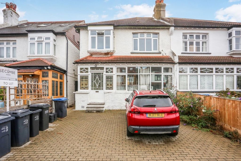 Property photo 2 of 7 1530491043 - 41 Beatrice Avenue, Sw16 - 3.Jpg