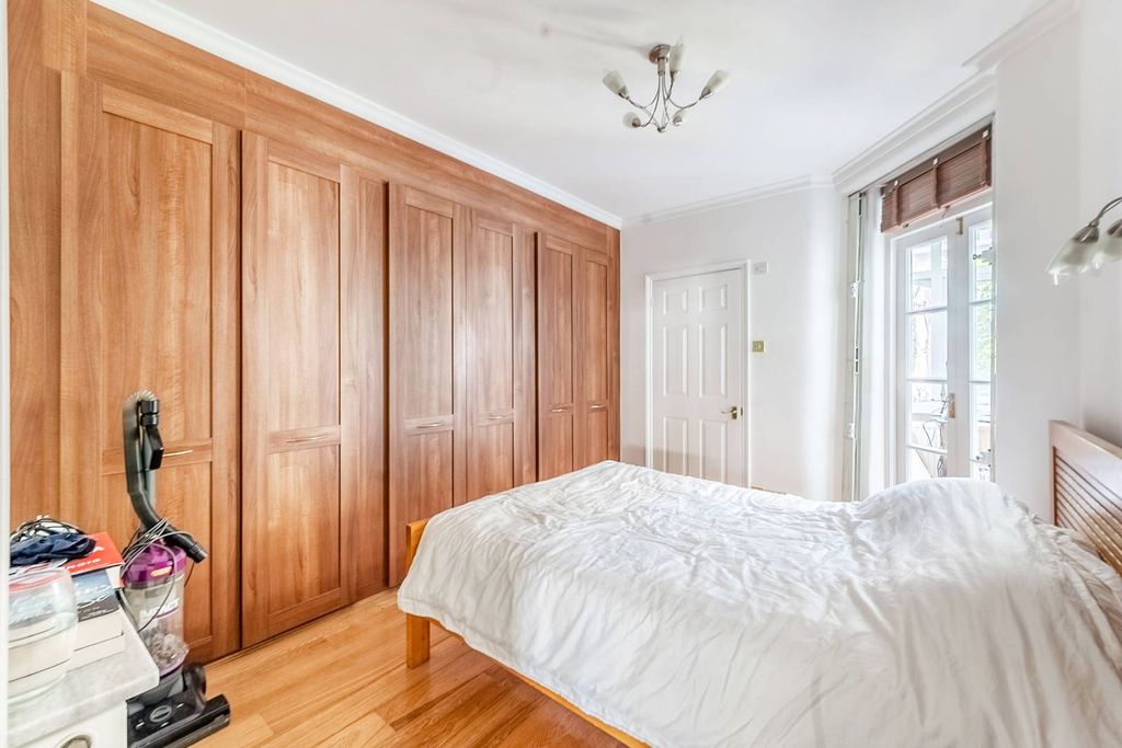 Property photo 3 of 7