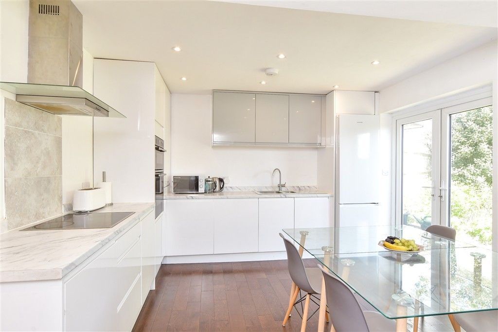 Property photo 3 of 15 Kitchen/ Diner