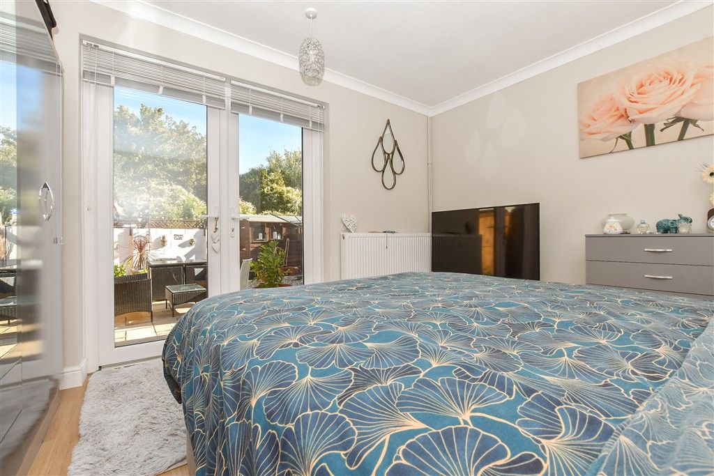 Property photo 2 of 10 Bedroom 1