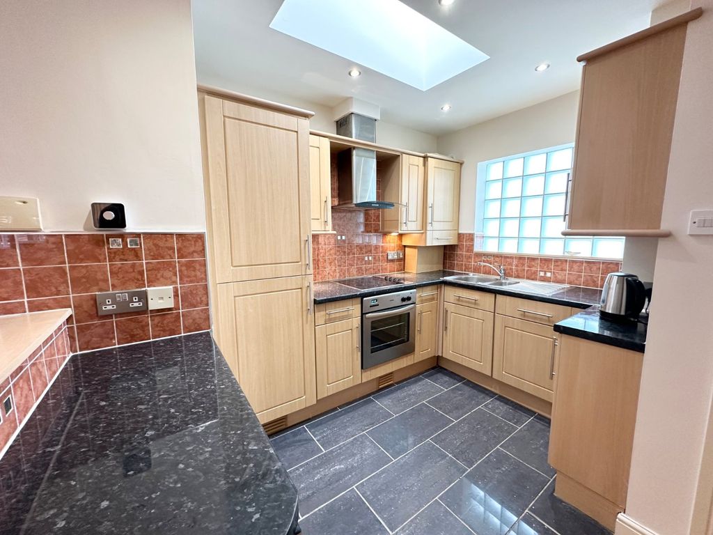 Property photo 3 of 26 Picture No. 17