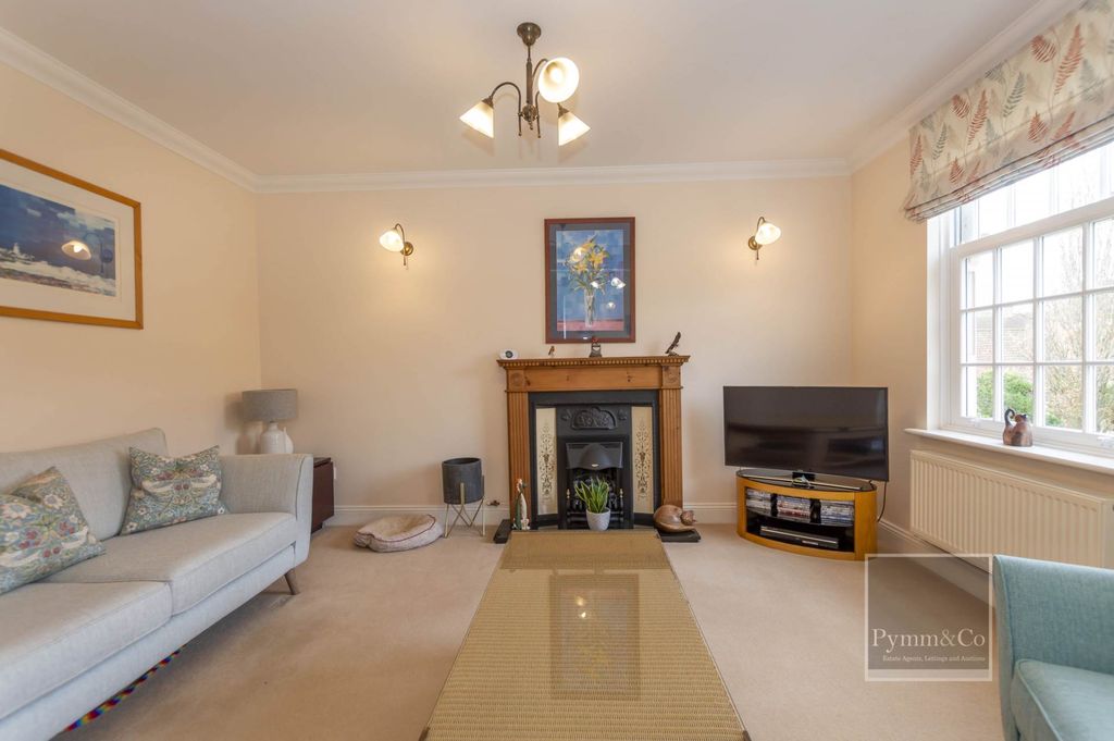 Property photo 3 of 16