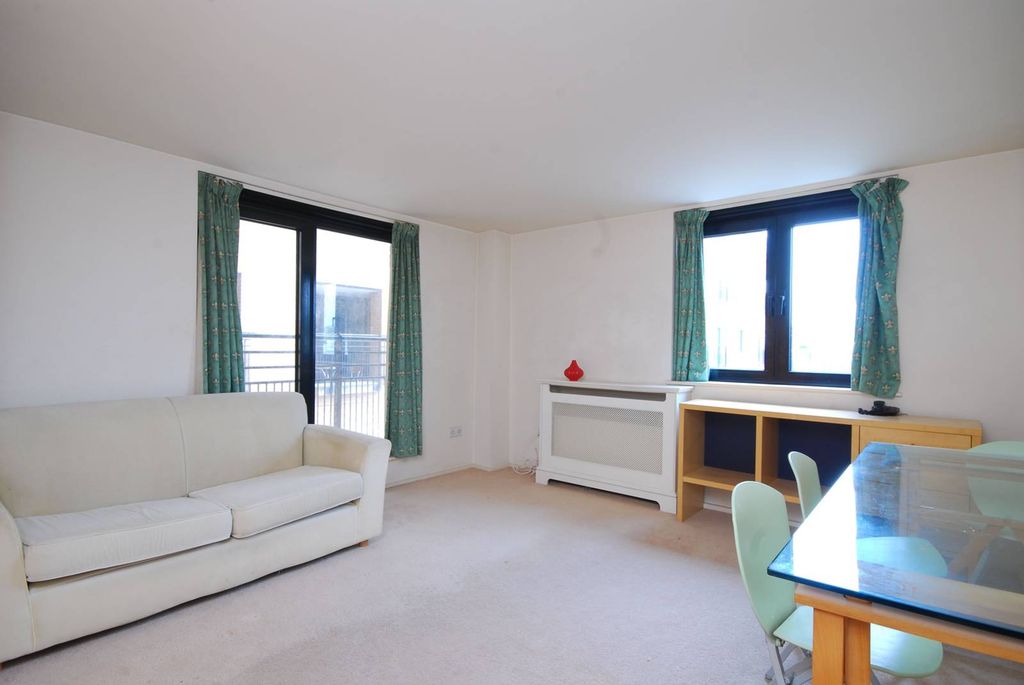 Property photo 2 of 7