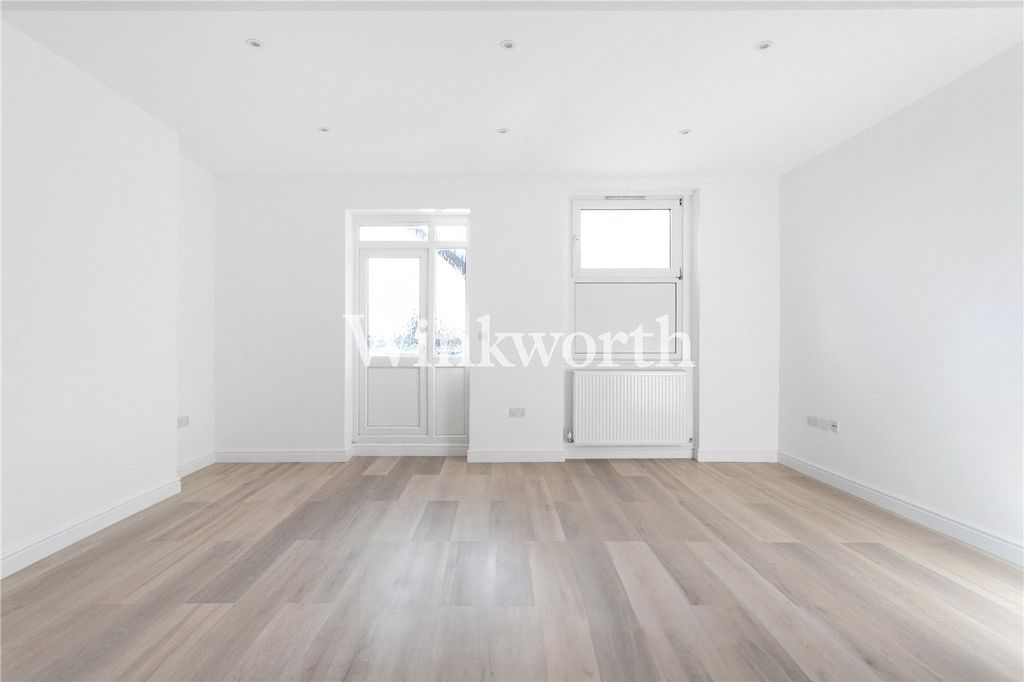 Property photo 3 of 8 Picture No. 07