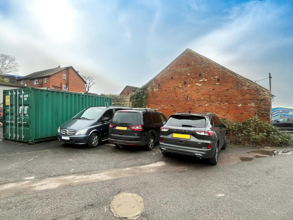 Property photo 3 of 3 3 E.Jpg