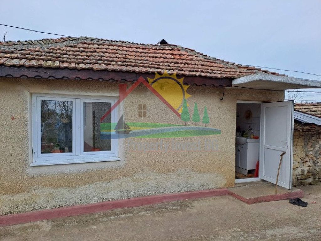 Property photo 1 of 5